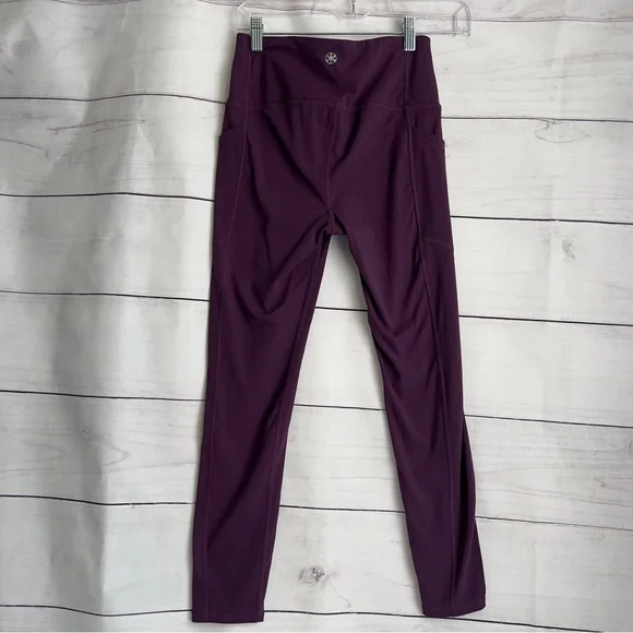 Gaiam Dark Purple High Waisted Leggings Yoga Pants Workout Gear Small - Picture 2 of 6